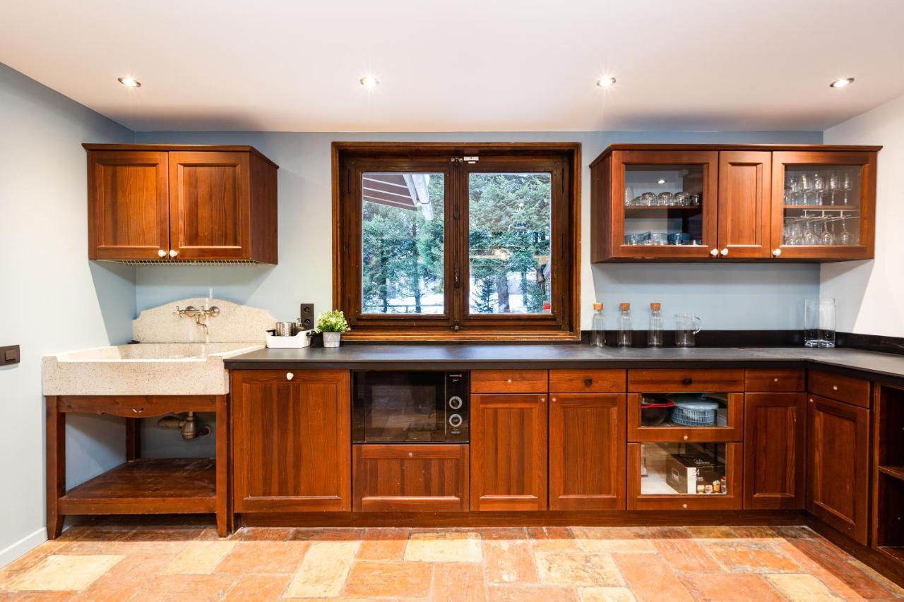 Chalet Les Praz - 280Sqm - Sauna Cinema Fitness - 5 Bedrooms In Heart Of Les Praz - By Cozee Rentals Chamonix Esterno foto