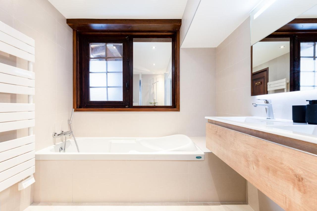 Chalet Les Praz - 280Sqm - Sauna Cinema Fitness - 5 Bedrooms In Heart Of Les Praz - By Cozee Rentals Chamonix Esterno foto