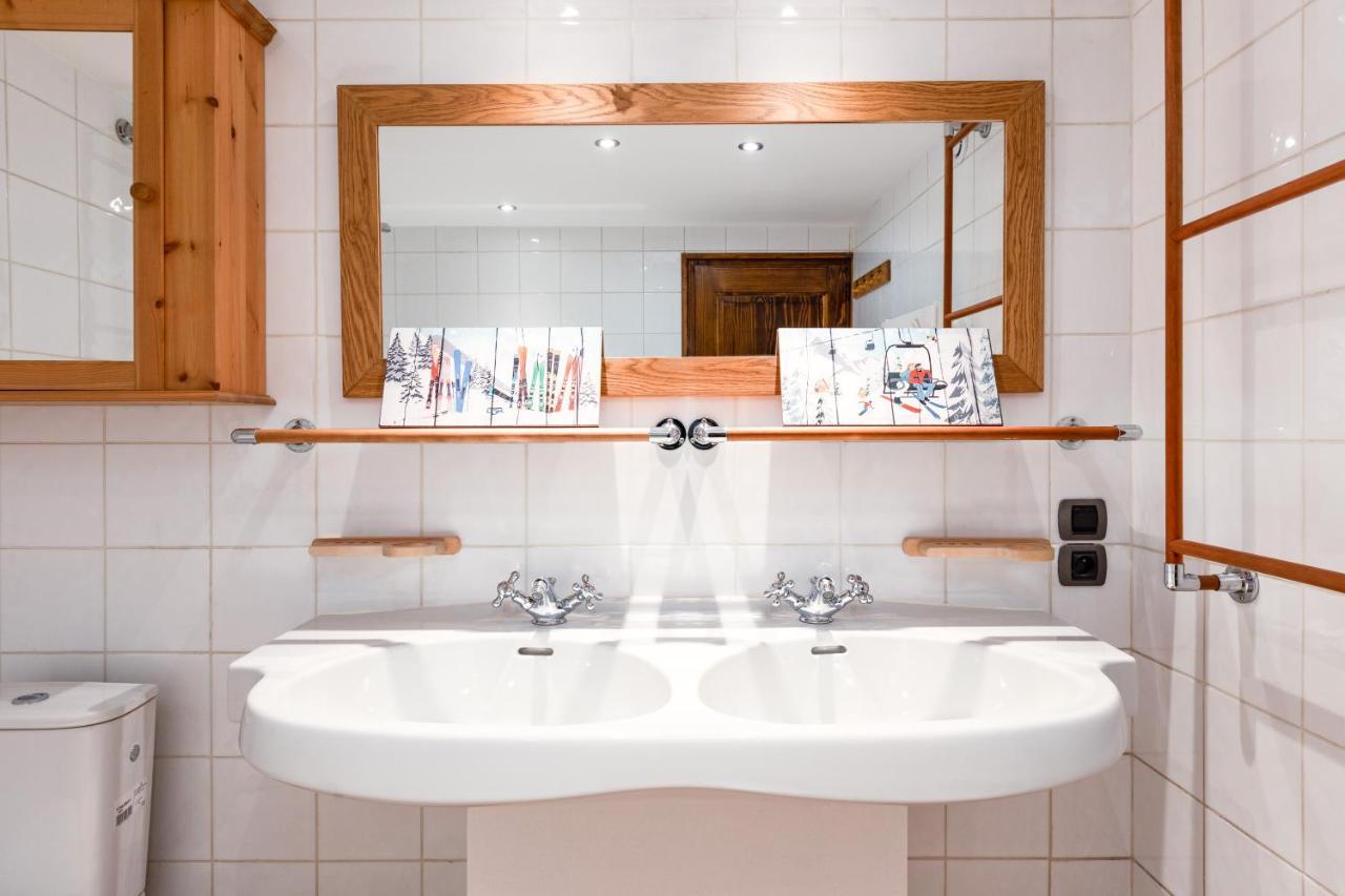 Chalet Les Praz - 280Sqm - Sauna Cinema Fitness - 5 Bedrooms In Heart Of Les Praz - By Cozee Rentals Chamonix Esterno foto